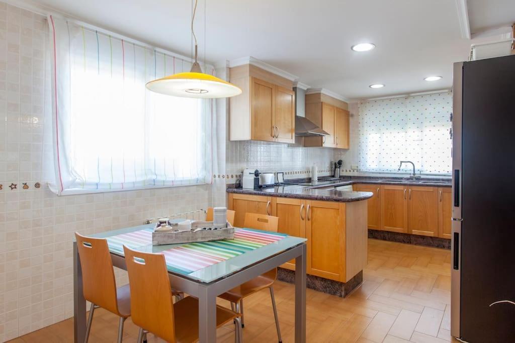 Casa En Valencia, Cerca De Golf, Playas, Moto Gp Villa Екстериор снимка